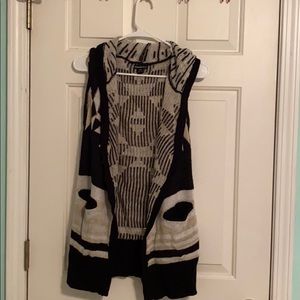 Tribal Pattern Vest -Knitted